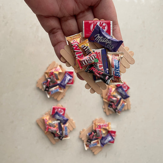 चॉकलेट बार्स प्लैटर वैरायटी मिनिएचर फूड मैगनेट