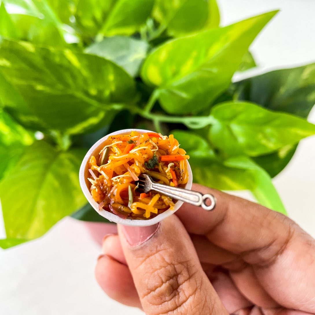 Veg Chinese Noodles Miniature Quirky Finger Ring