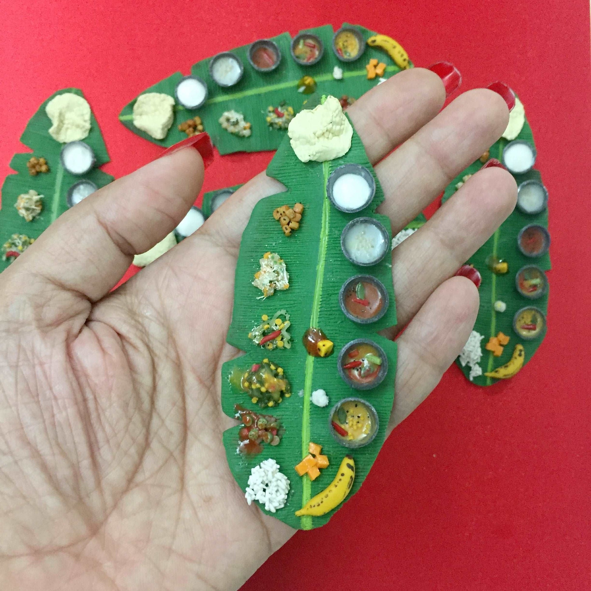 Tamil Vazha Ellai Sapadu-Banana Leaf Meal South Indian Miniature Food Magnet