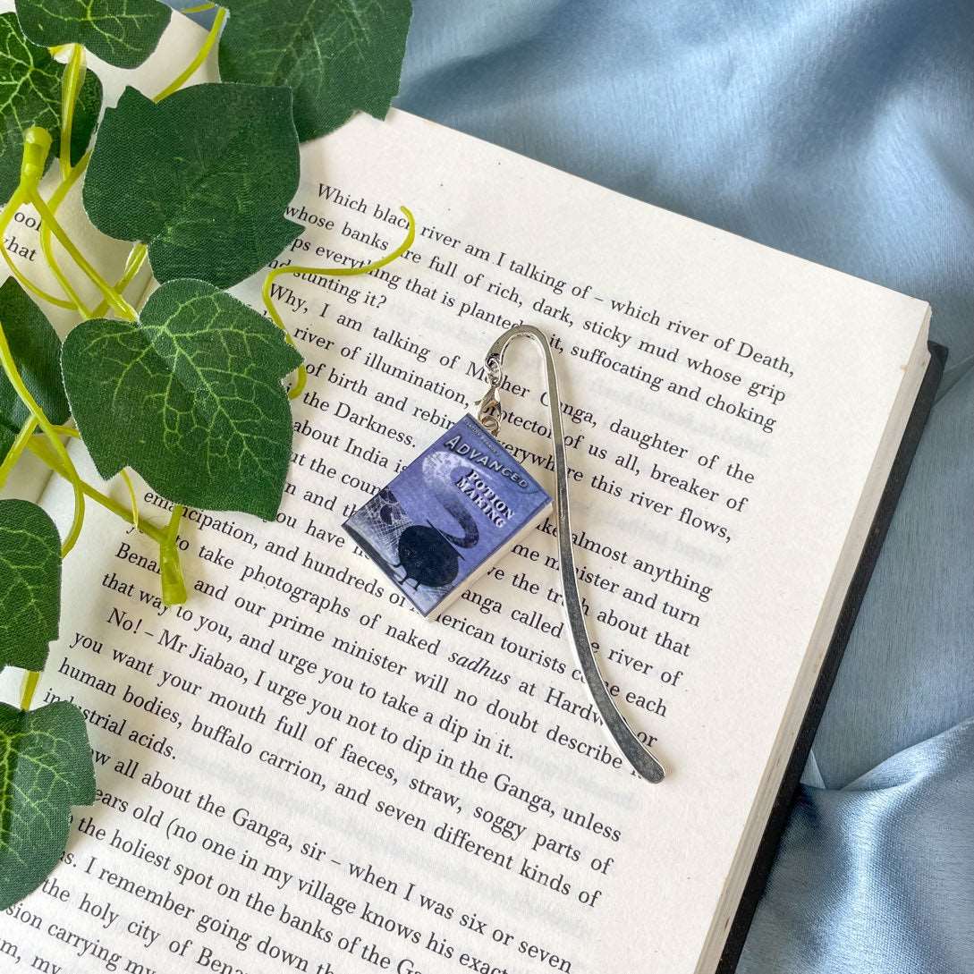 Harry Potter Themed Miniature Book Hook Bookmark