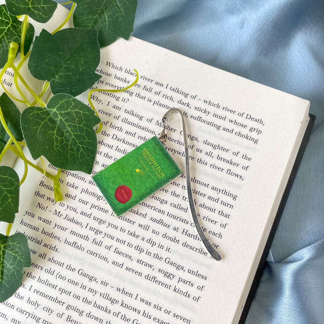 Harry Potter Themed Miniature Book Hook Bookmark