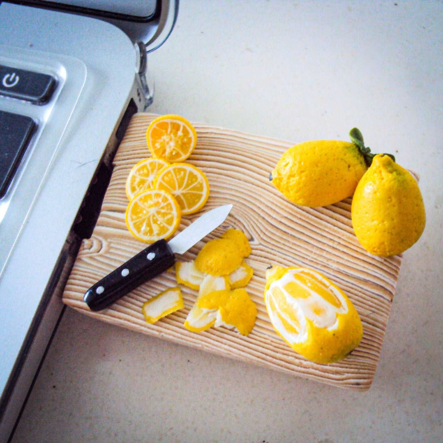 Board Of Miniature Lemon Novelty Pendrive 