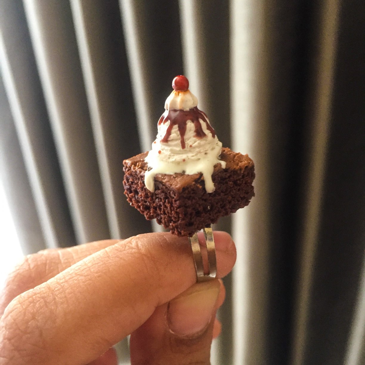 Chocolate Brownie With Icecream Quirky Finger Ring