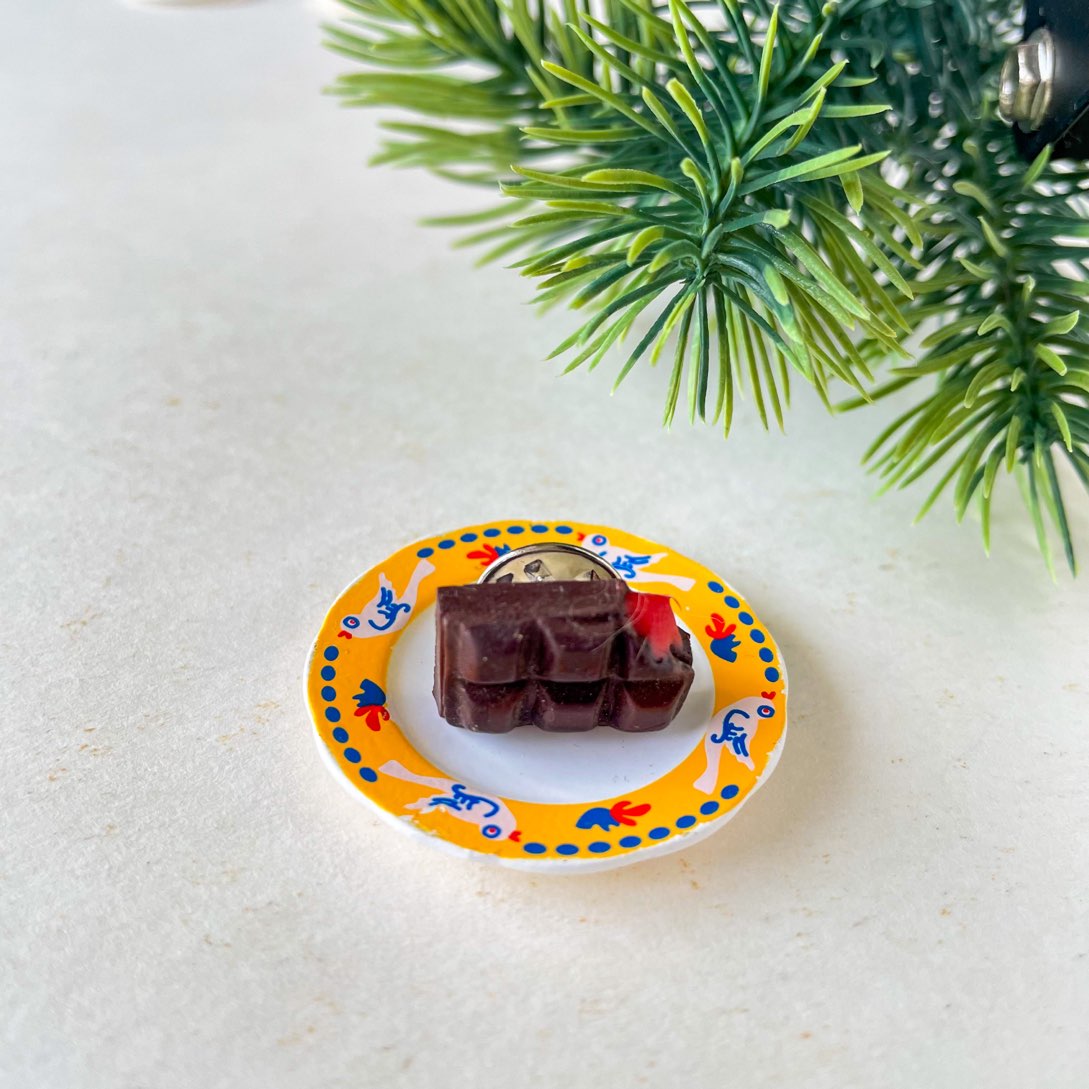 Broche à revers miniature en chocolat